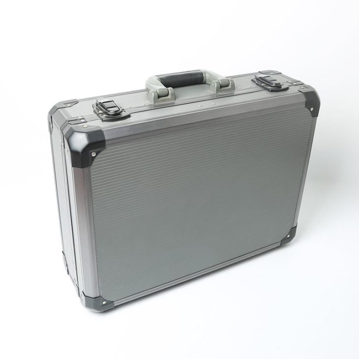 Aluminium Hard Case Dengan Papan Alat